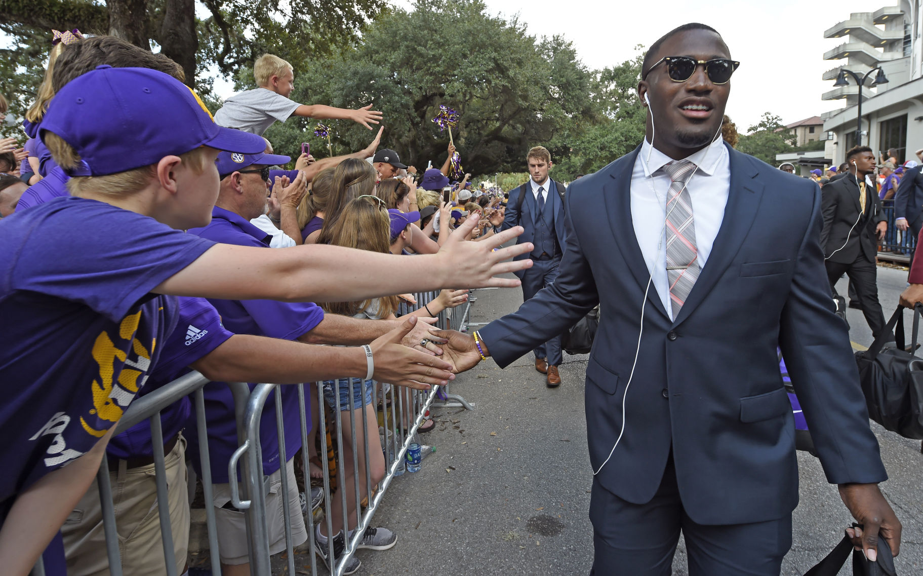 lsusyracuse0160.092417 bf